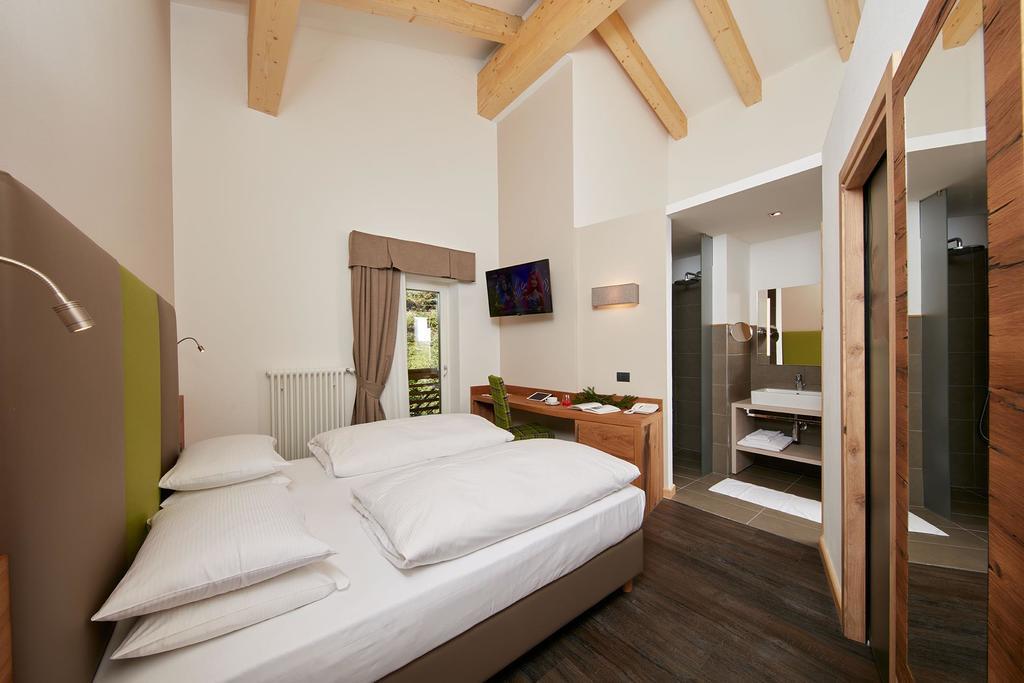 Hotel Valacia Pozza di Fassa Zimmer foto