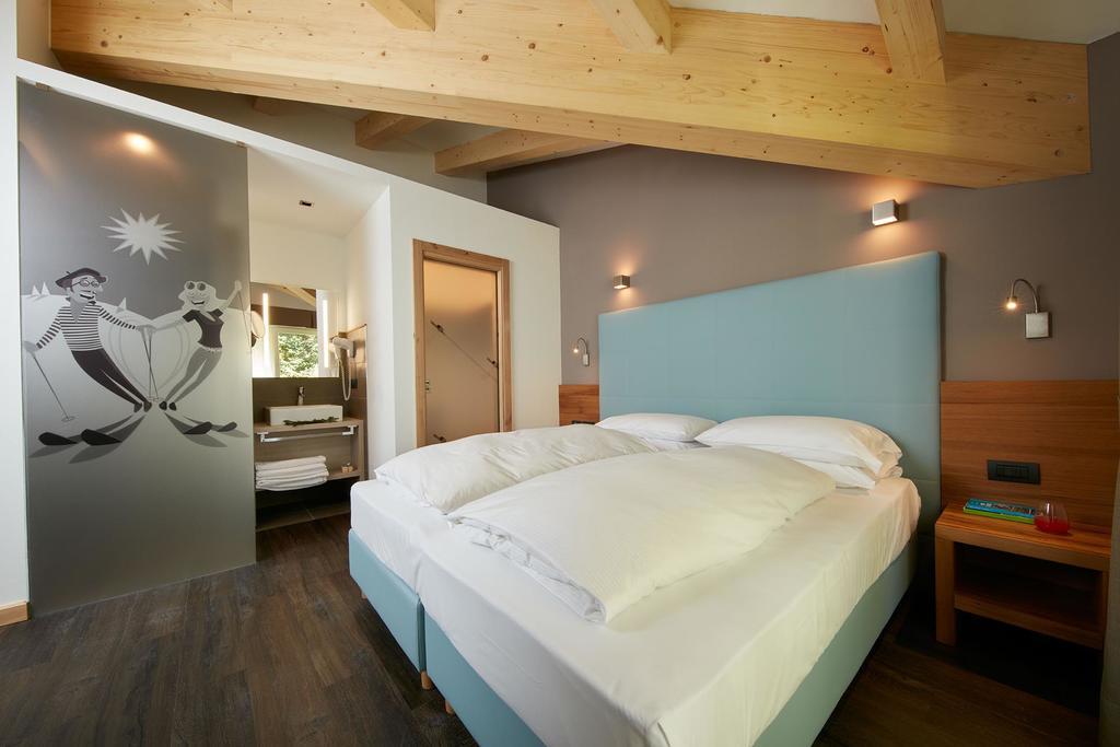 Hotel Valacia Pozza di Fassa Zimmer foto
